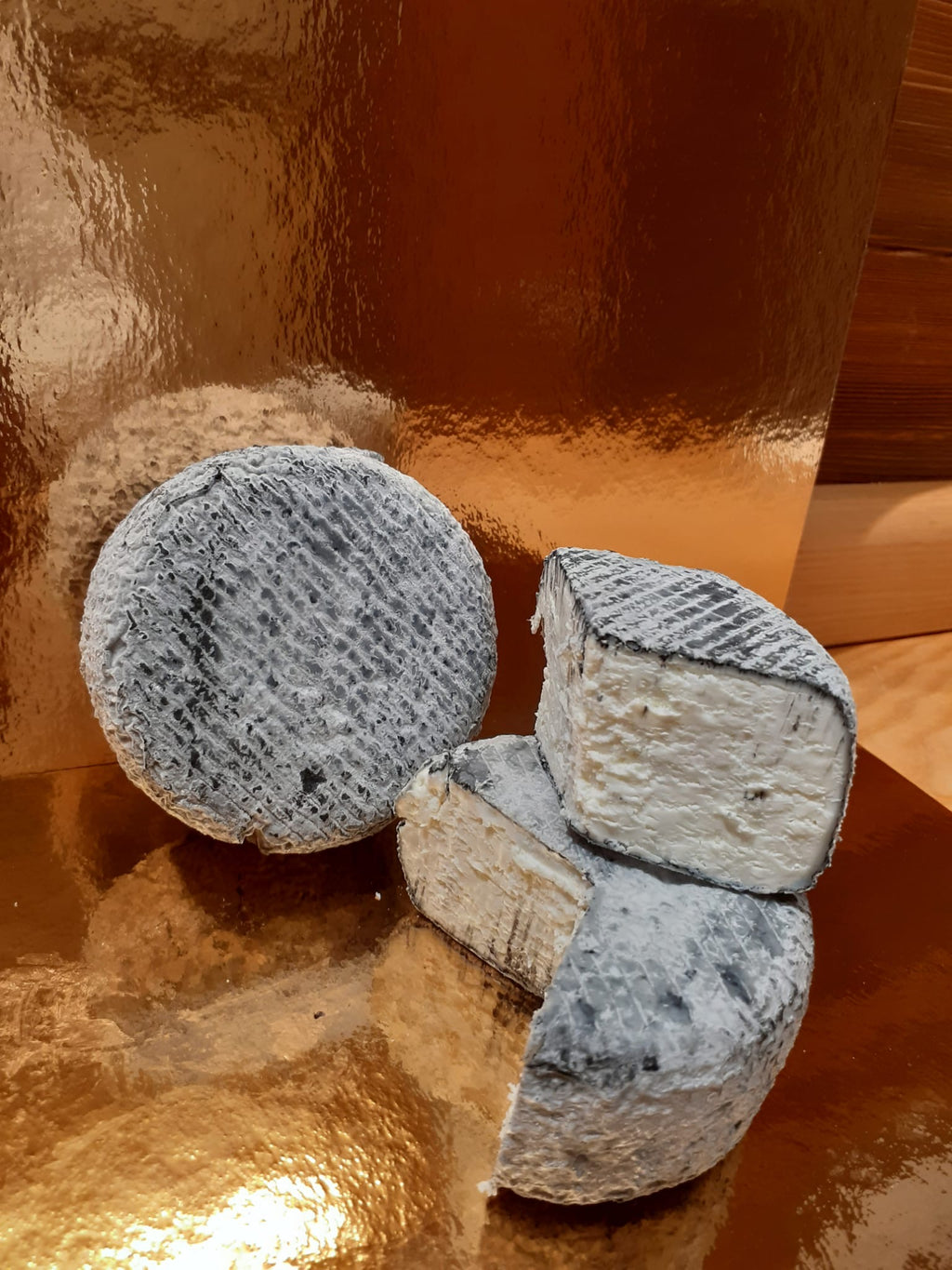 Tommette de chèvre cendrée Bio du Mont de Fuans
